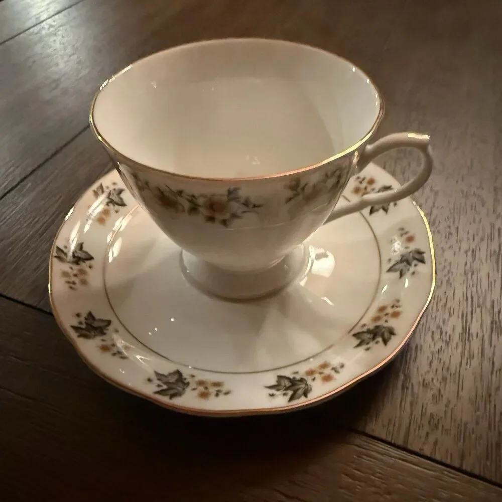 Vintage Liling China Tea Cup and Saucer Set - Green Pagoda Mark - Floral & Gold